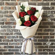 Букет цветов из:  Розы в Остров