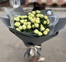 Букет Белые кустовые розы Солинеро #REPLACE_PRED# Остров