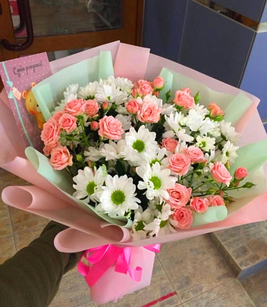 Букет цветов из: Розы и Хризантемы в Остров