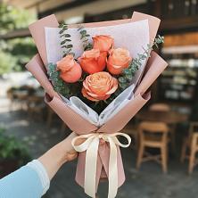 Букет цветов из:  Розы в Остров