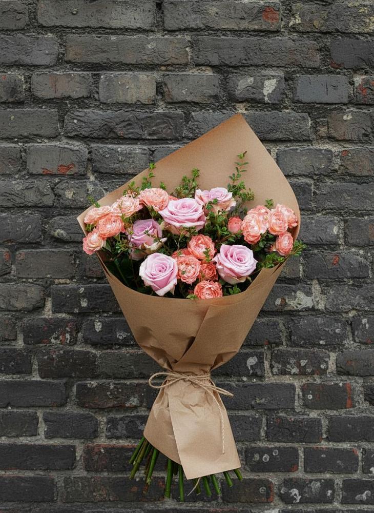 Букет цветов из: Розы в Остров