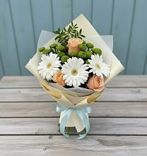 Букет герберы и розы в Остров Букет цветов из:  Герберы, Розы и Хризантемы в Остров