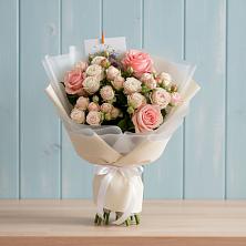Букет цветов из:  Розы в Остров
