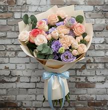 Букет цветов из:  Розы, Лизиантусы и Гвоздики в Остров